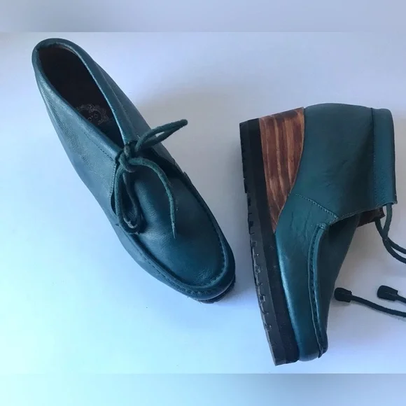 Women’s Sz 8 Teal ECOTE Leather Wedge Loafer | Wood Insert Wedge - Picture 3 of 9